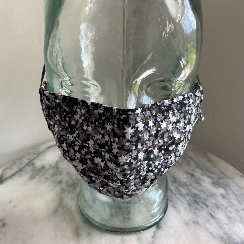 Black & Gray Star facemask. - Picture 3 of 11